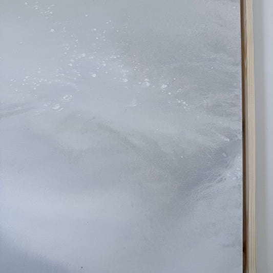 „Softly, staying”